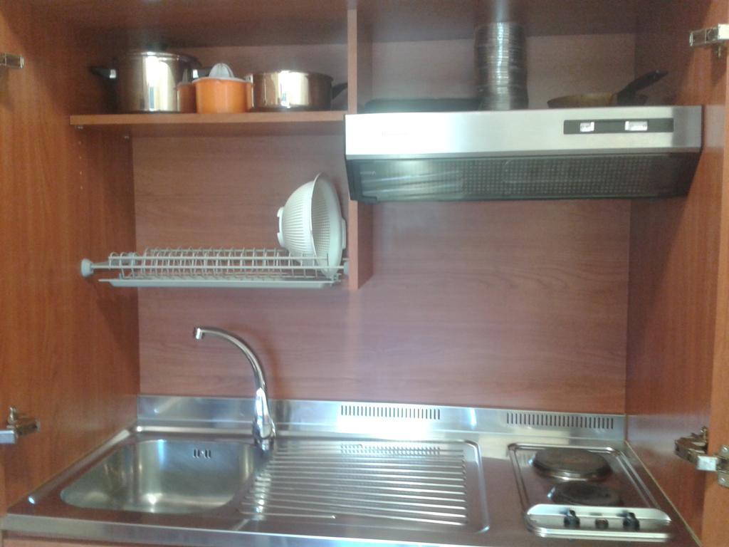 Apartamentos Fonda Finet Sant Felíu de Pallarols Zimmer foto